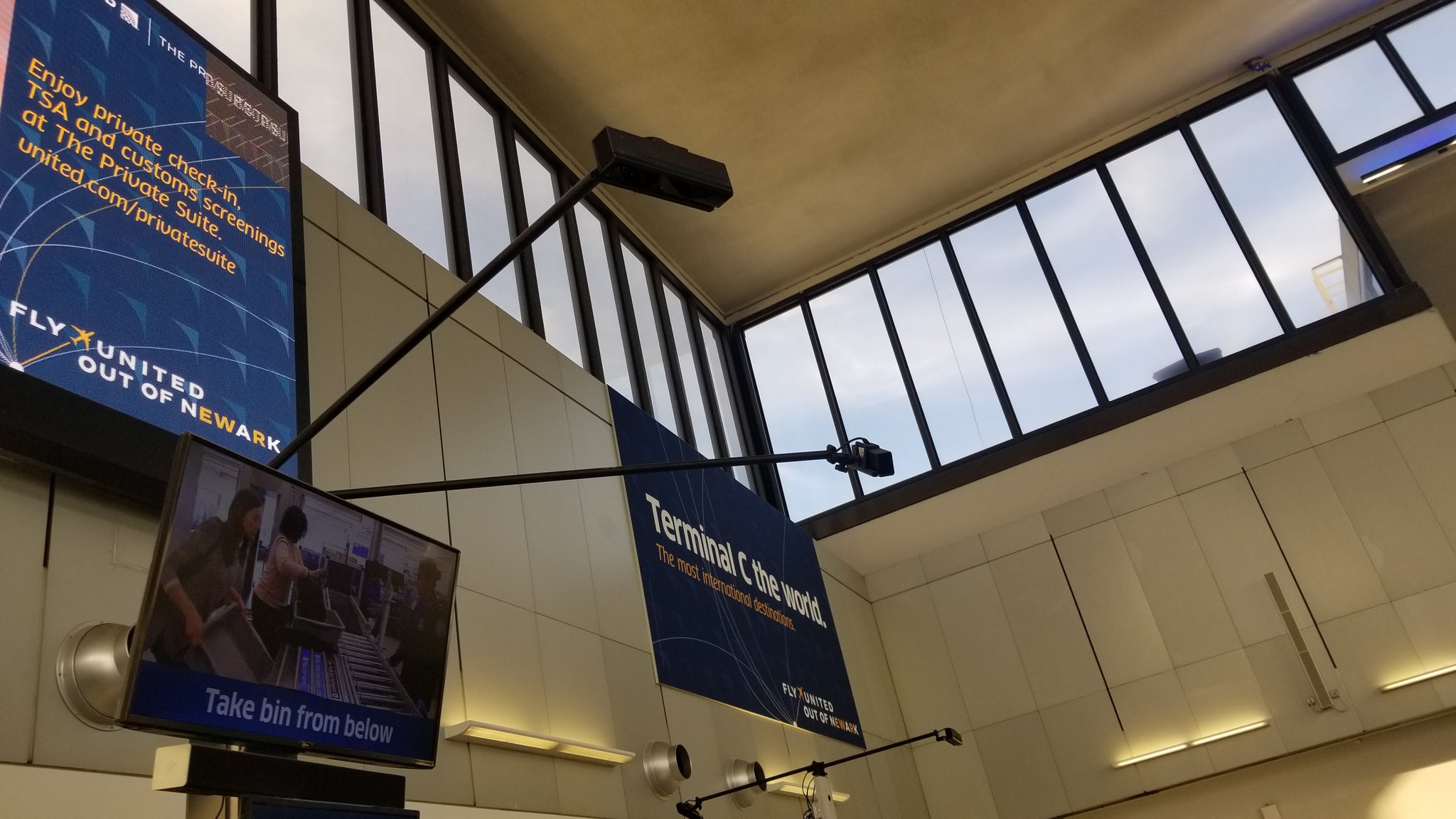 فرودگاهی از کینکت به عنوان دوربین امنیتی استفاده می‌کند - ویجیاتو