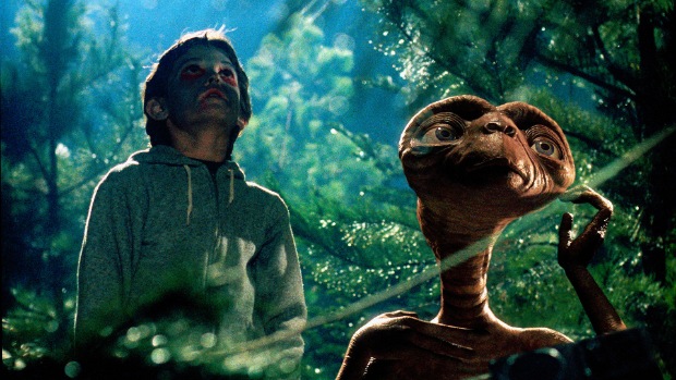 سینمای دیروز - نگاهی دوستانه به فضایی‌ها در E.T موجود فرازمینی - ویجیاتو