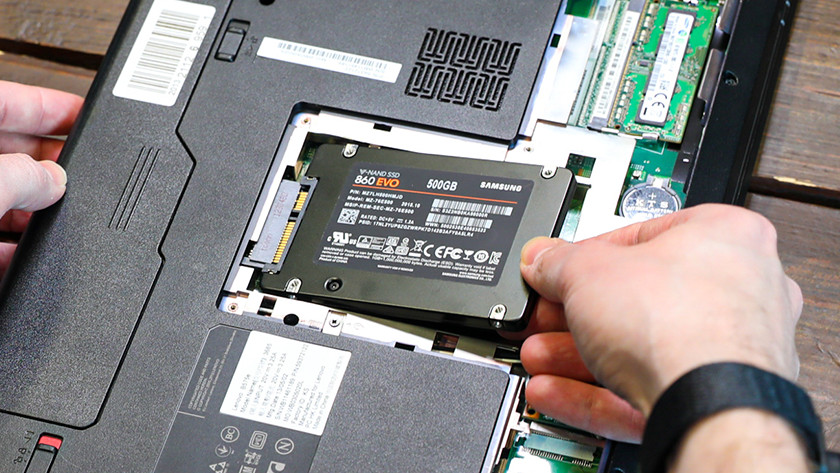 هرچیزی که باید درباره SSD بدانید - ویجیاتو