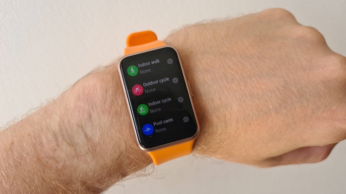 نگاهی به ساعت هوشمند هواوی Watch Fit؛ دوستدار سلامتی شما با طراحی چشمگیر