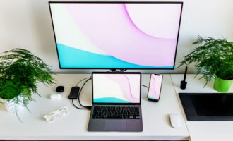 چگونه از لپ‌تاپ به عنوان مانیتور استفاده کنیم؟