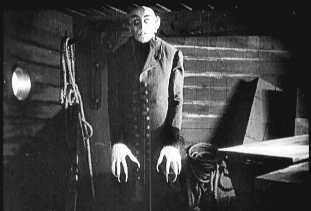 20 فیلم ترسناک که در شب هالووین باید ببینید - ویجیاتو
