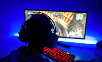 چگونه وضعیت پینگ و سرعت اینترنت را برای بازی کردن بهتر کنیم؟