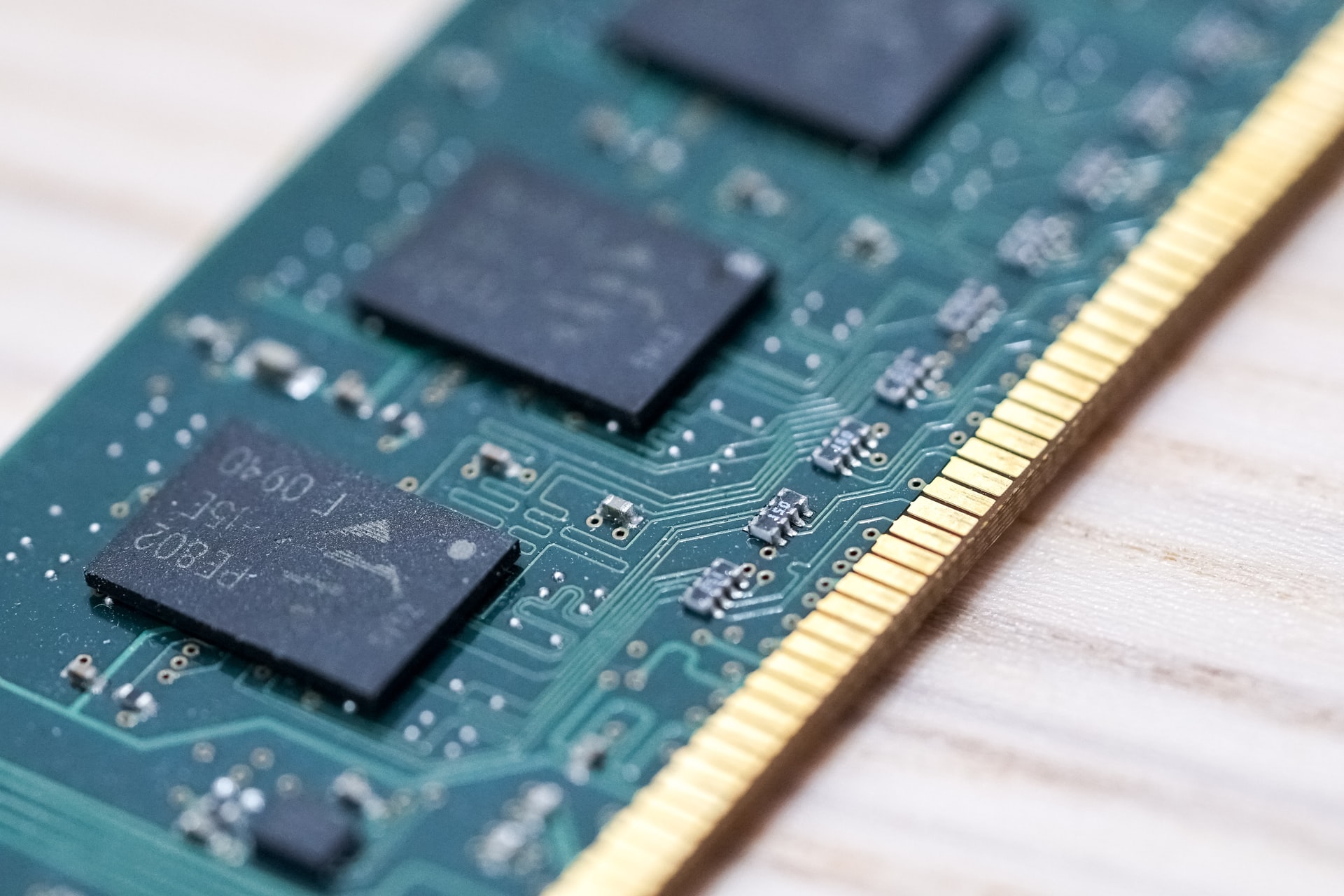 حافظه رم (RAM) چیست و چطور کار می‌کند؟