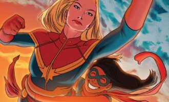 خانم مارول طرفدار ابرقهرمانان - Banner