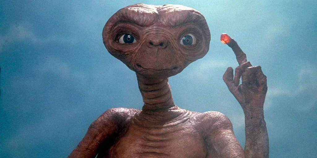 فیلم E.T. the Extra-Terrestrial پس از ۴۰ سال بار دیگر اکران می‌شود - ویجیاتو