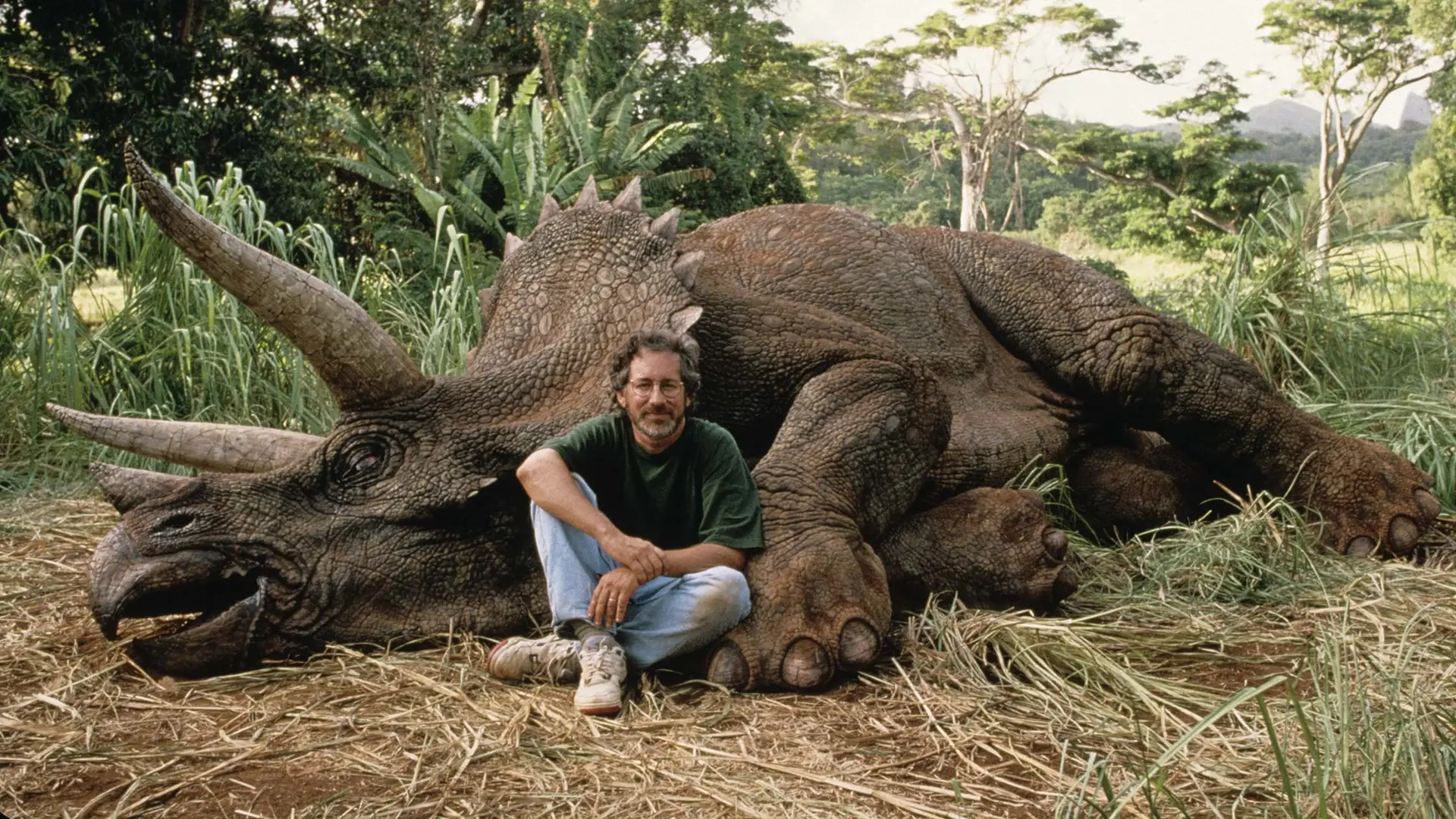 چگونه استیون اسپیلبرگ در یک سال Schindler’s List و Jurassic Park را ساخت؟