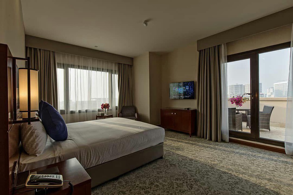مقایسه هتل های 5 ستاره کیش برای اقامت رویایی - ویجیاتو