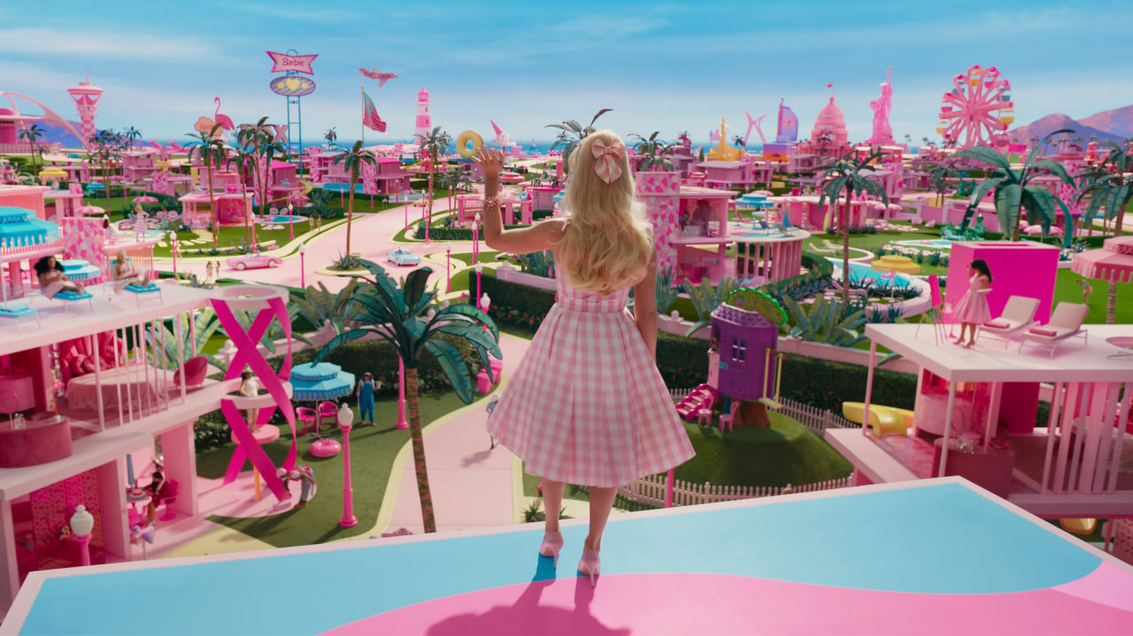 Barbie همچنان صدر جدول باکس آفیس داخلی است؛ Oppenheimer با دو رقیب جدی مواجه شد