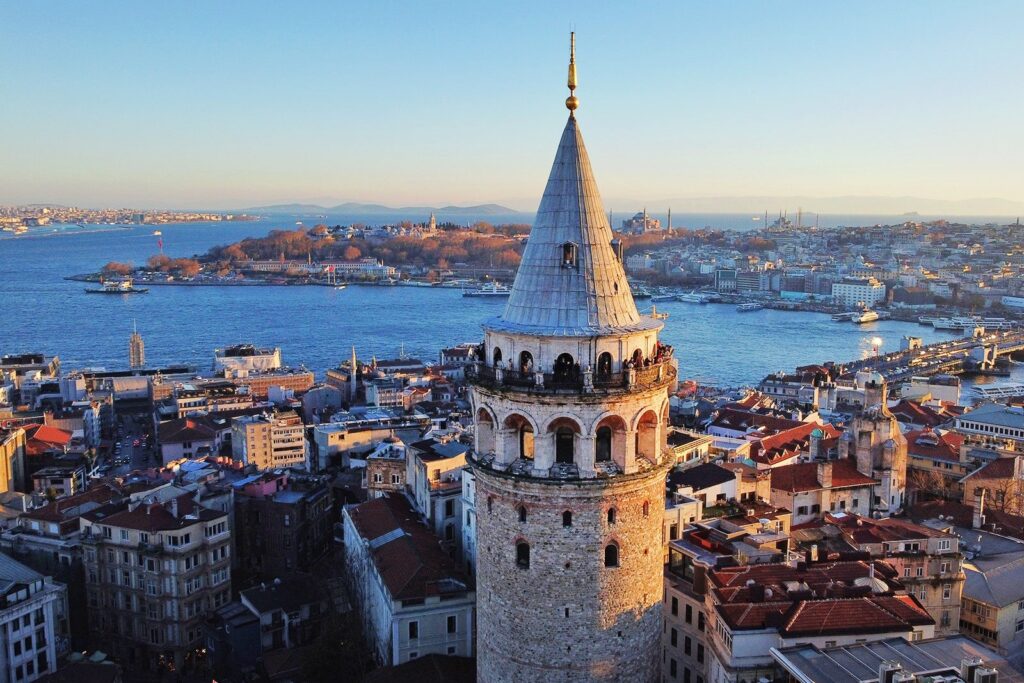 برنامه گشت شهری با تور یک هفته‌ای استانبول - ویجیاتو