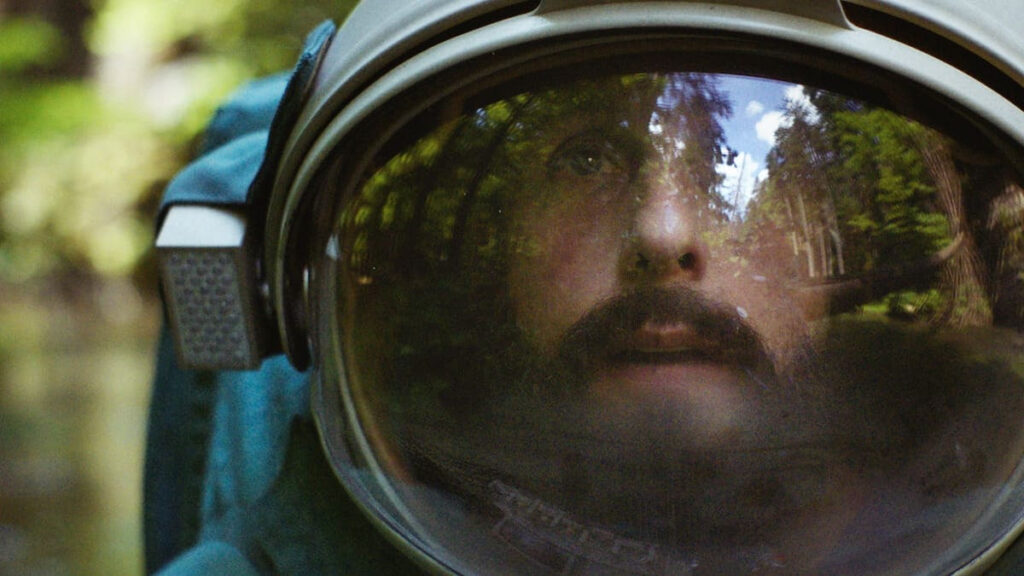 اولین تیزر از فیلم Spaceman منتشر شد؛ «آدام سندلر» در نقش یک فضانورد تنها [تماشا کنید] - ویجیاتو