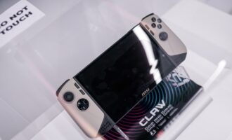 تصویر کنسول دستی MSI Claw AI Plus