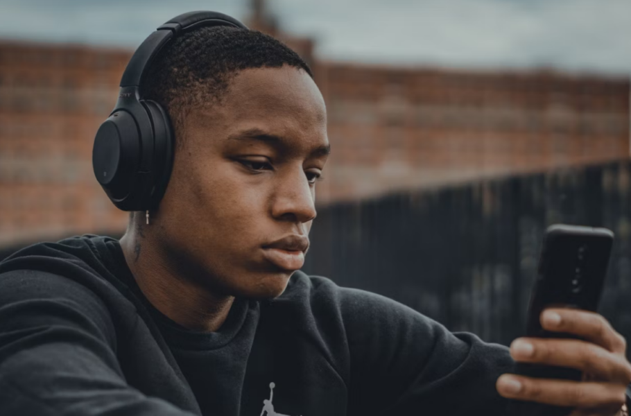 ارتقای کیفیت صدای گوشی هوشمند: تجربه‌ای دل‌نشین‌تر از موسیقی و فیلم