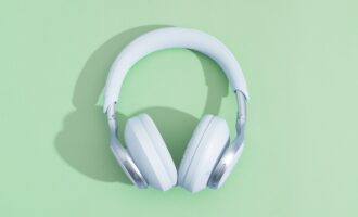 تاثیر استفاده از هدفون‌های نویزکنسلینگ بر تجربه بازی