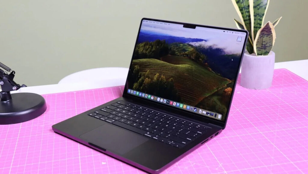 لپ تاپ حرفه‌ای تولید محتوا اپل مدل MacBook Pro 2024