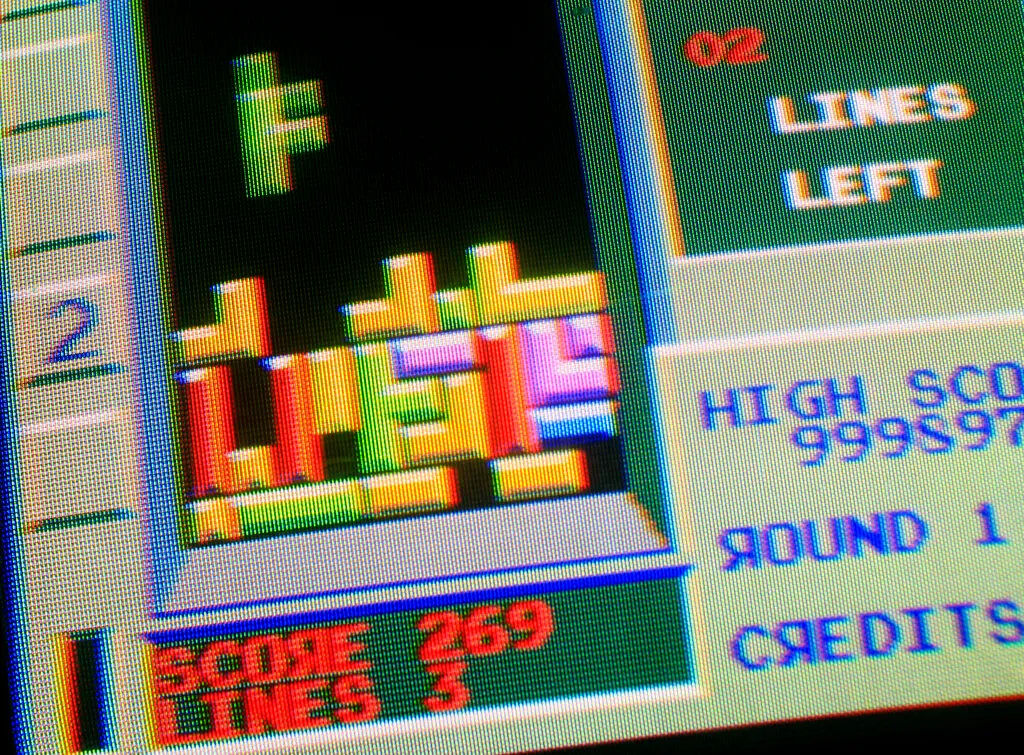 تاریخچه کامل بازی تتریس (Tetris) | تولد یک افسانه در دل جنگ سرد