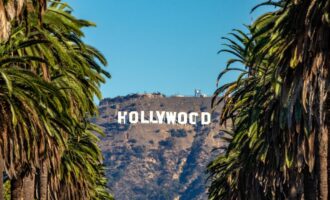 دولت ترامپ تعرفه 100 درصدی بر فیلمهای تولید شده در خارج از آمریکا اعمال میکند