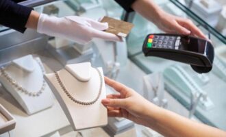 چگونه در خرید طلا گول نخوریم؟ 5 نکته برای خرید مطمئن طلا