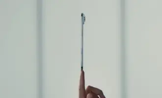 اپل از نسل جدید آیفون با نام آيفون ایر رونمایی کرد