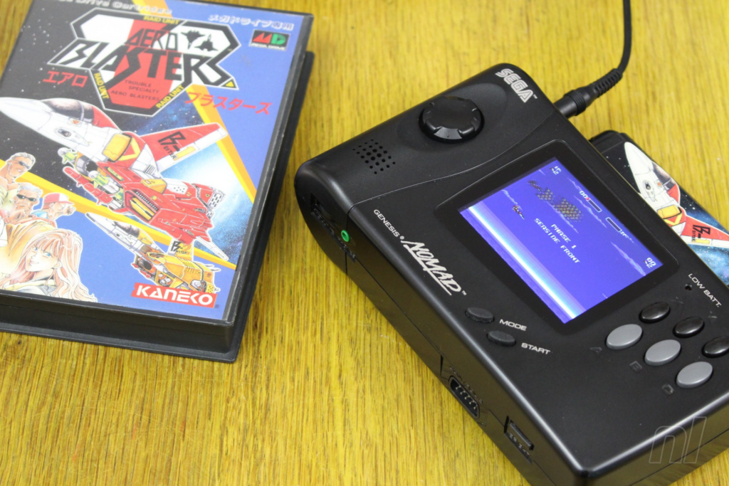 سگا جنسیس نومد (Sega Genesis Nomad)