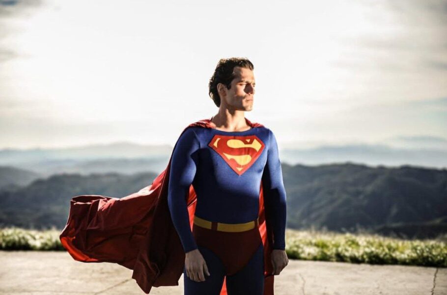زک اسنایدر تصاویر تست لباس اصلی سوپرمن با بازی هنری کویل را منتشر کرد