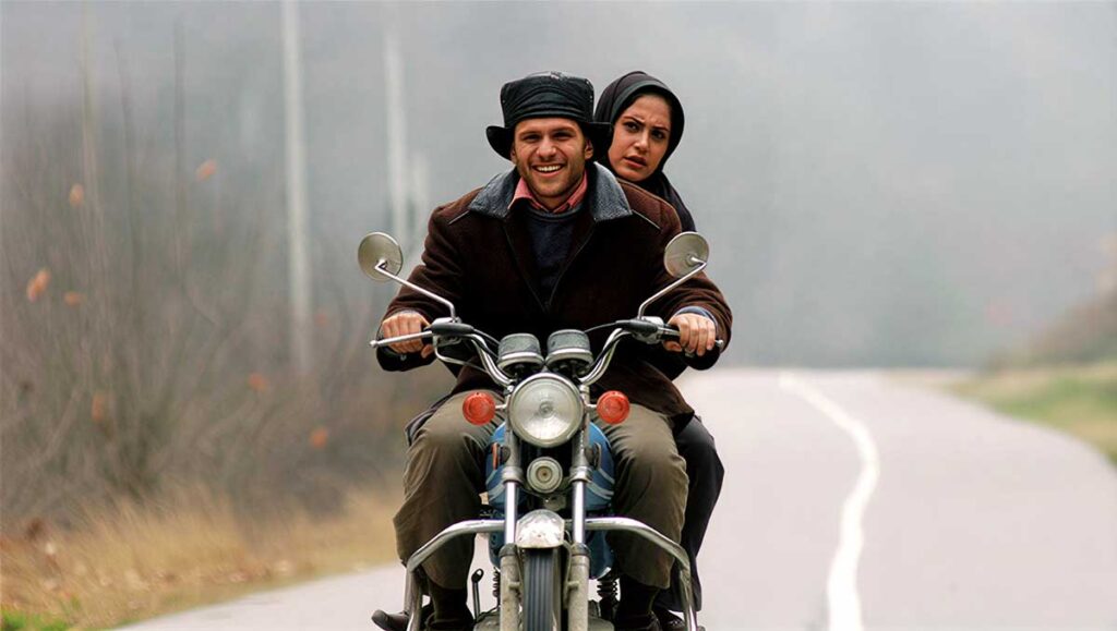 الناز شاکردوست و بابک حمیدیان در فیلم «خدا نزدیک است»