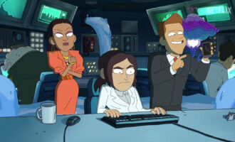 معرفی سریال Inside Job؛ طنز تند و تاریک درباره تئوری‌های توطئه