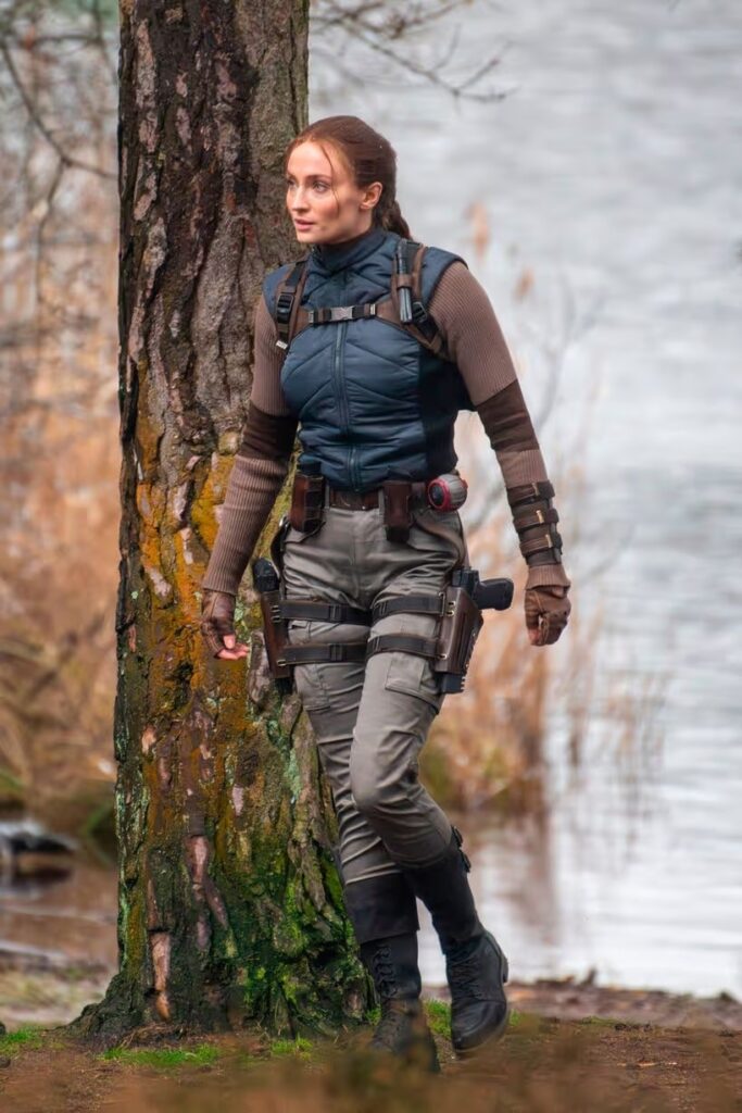 سوفی ترنر در نقش لارا کرافت در سریال Tomb Raider