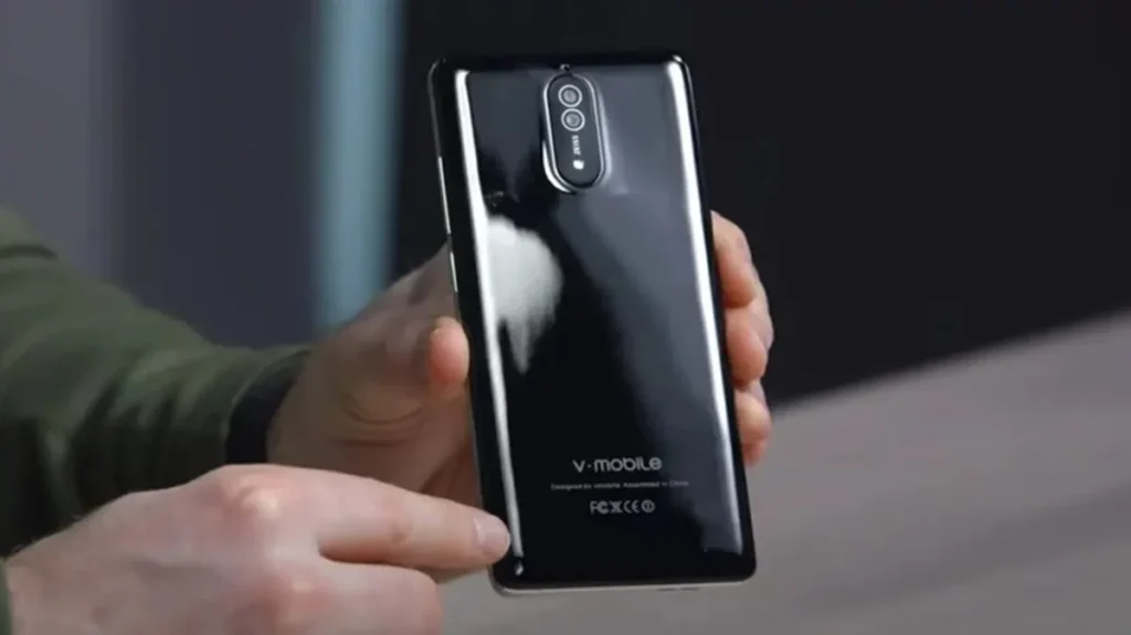 ۲۴. V Mobile N8-N ـ گوشی بینام از ناکجاآباد | ۳۰ گوشی هوشمند شکست خورده که به بدترین محصولات تاریخ تبدیل شدند