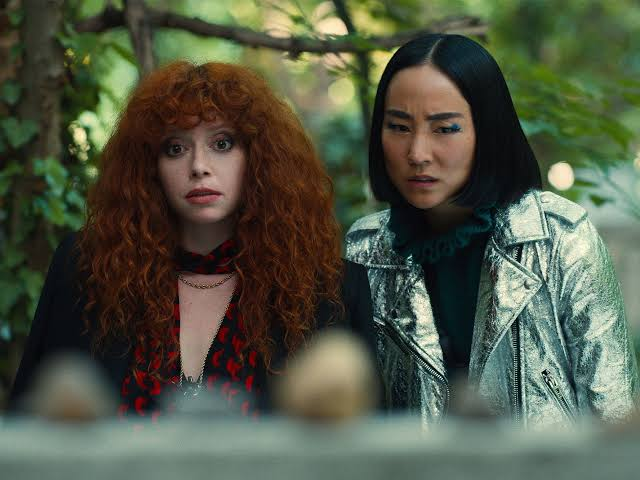 معرفی سریال Russian Doll