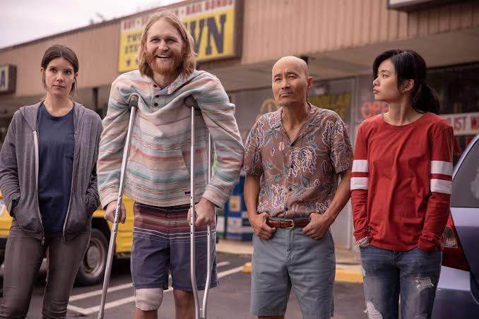 سریال محفل ۴۹ (Lodge 49) | سریالهایی شبیه تد لاسو؛ اگر دلت برای این حالوهوا Ted Lasso تنگ شده، اینها را ببین!