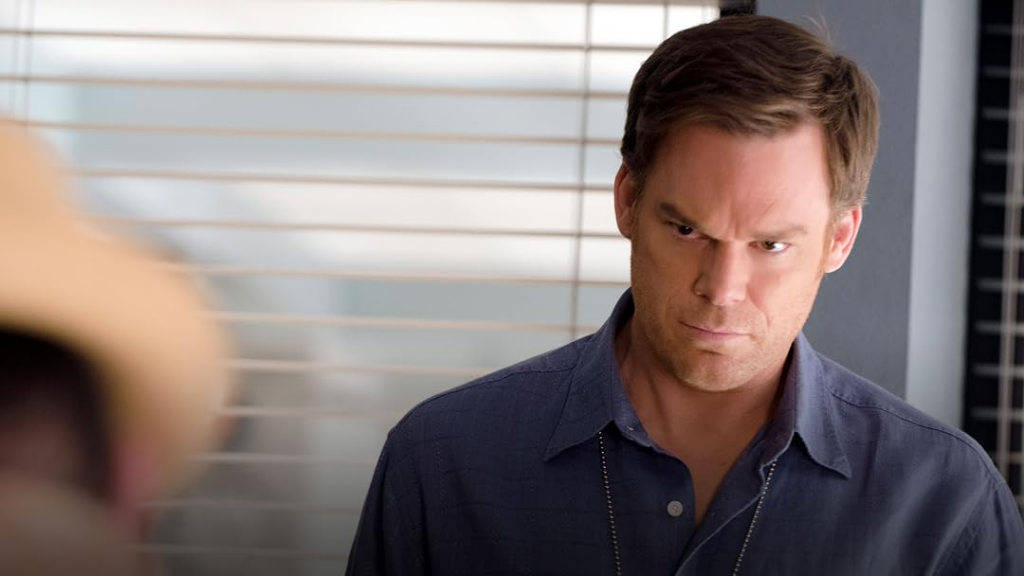 سریال دکستر (Dexter) | معرفی، داستان، شخصیتها و تفاوت با رمان