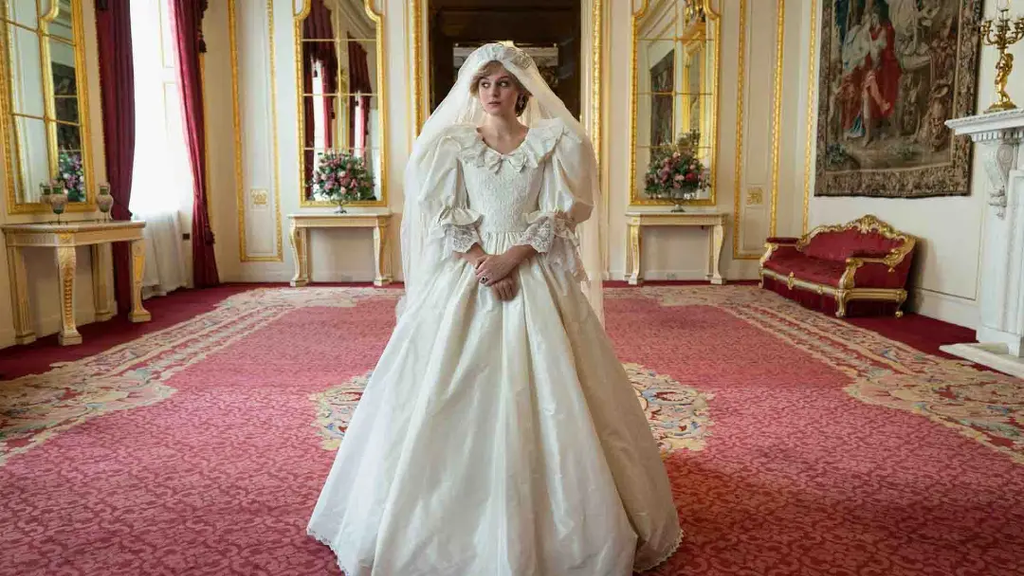 سریال The Crown معرفی کامل داستان، فصلها و شخصیتها