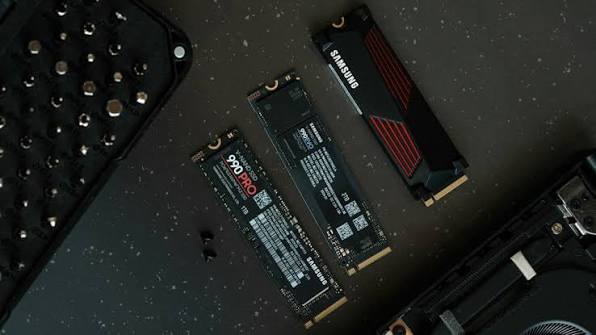 چرا CD جایگزین فلاپی شد اما SSD جای HDD را نگرفت؟