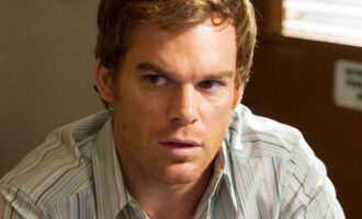 سازنده Dexter ساخت اسپین‌آف قاتل ترینیتی را بعید می‌داند